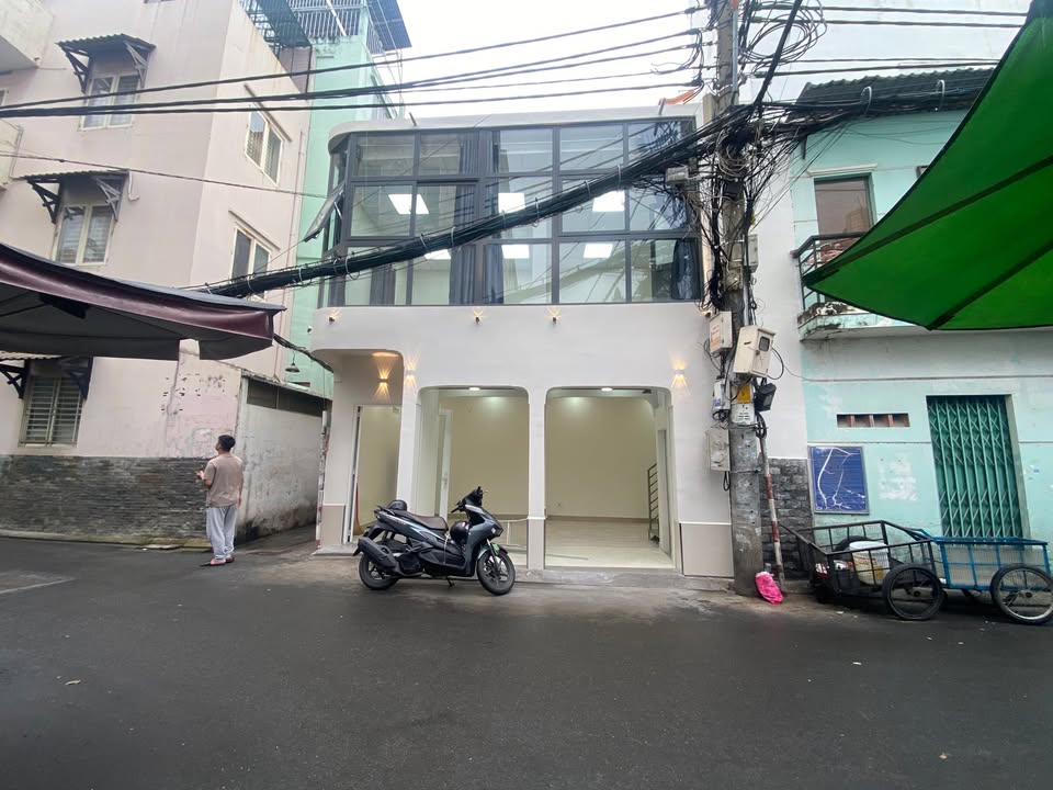 Nhà cho thuê hẻm Phan Đình Phùng, quận Phú Nhuận, 46m² - Không gian thoáng đãng, phù hợp kinh doanh!