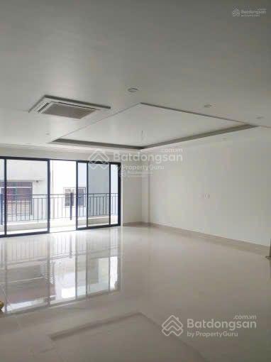 Cho thuê văn phòng mặt phố Ngô Gia Tự, Long Biên - Diện tích 186m² giá 20 triệu