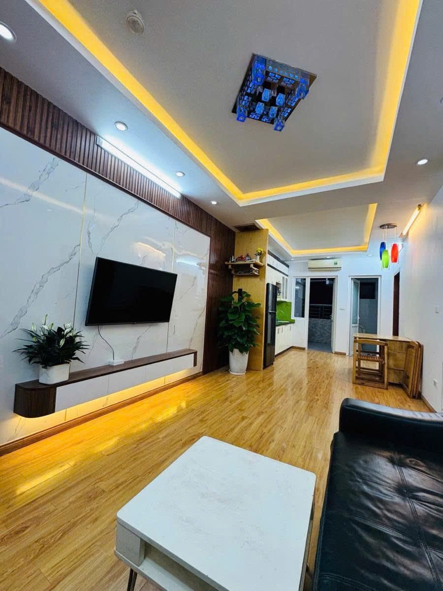 Nhà mặt phố Văn Chương Đống Đa 46m² giá 20 tỷ - Mặt tiền 9m hiếm có!