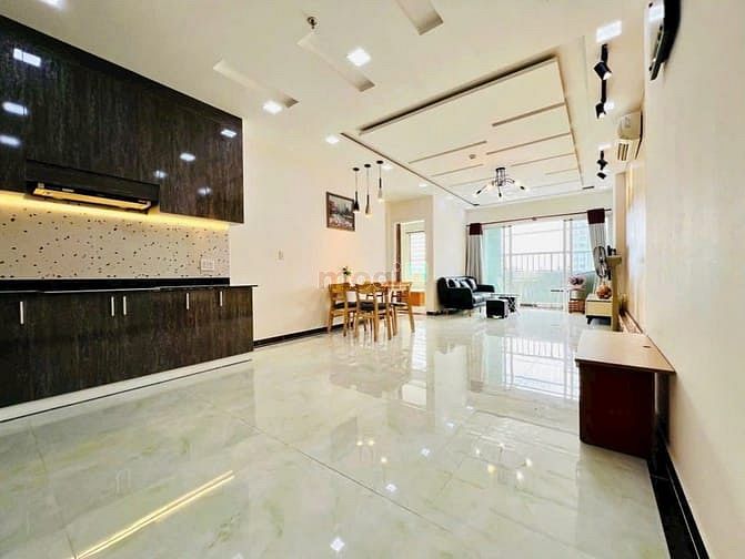 Căn hộ The Harmona Tân Bình 75m² giá 11.5 triệu - Nội thất cơ bản, view đẹp!