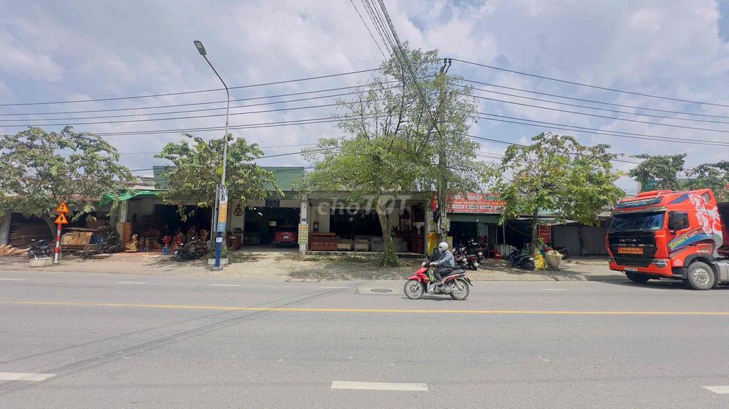 Đất mặt tiền ĐT 743B, P Tân Đông Hiệp, TP Dĩ An 400.4m² giá 16 tỷ - Kinh doanh sầm uất!