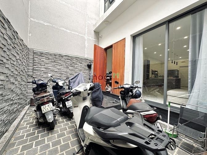 Nhà villa Phú Nhuận 92m² giá 13 tỷ - Vị trí đắc địa, an ninh tuyệt đối!