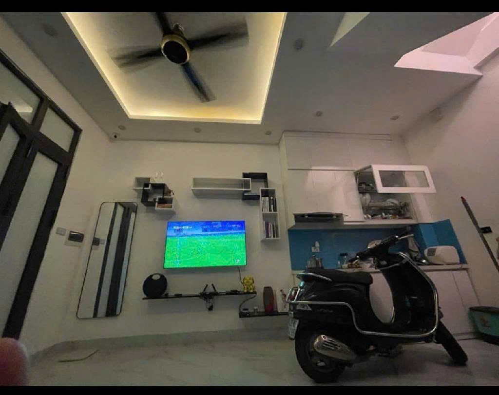 Bán nhà phố Văn Miếu, Đống Đa 20m² giá 6.45 tỷ - Vị trí đắc địa gần công viên