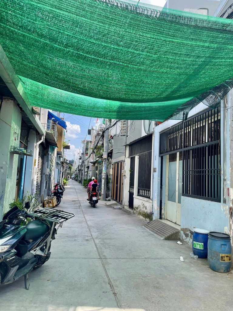 Đất HXH Đường Số 9, Bình Tân 63m² giá 4 tỷ - Tiện xây mới ngay!