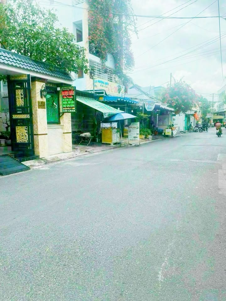 Cho thuê mặt bằng kinh doanh đường Nguyễn Thị Thập quận 7 - Diện tích rộng 500m², giá 170 triệu/tháng!