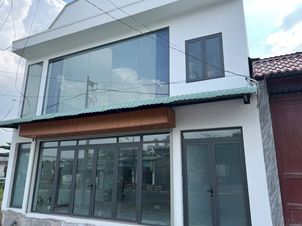 Nhà mặt tiền Hoàng Hữu Nam Q9 120m² giá 35 triệu - Thích hợp kinh doanh