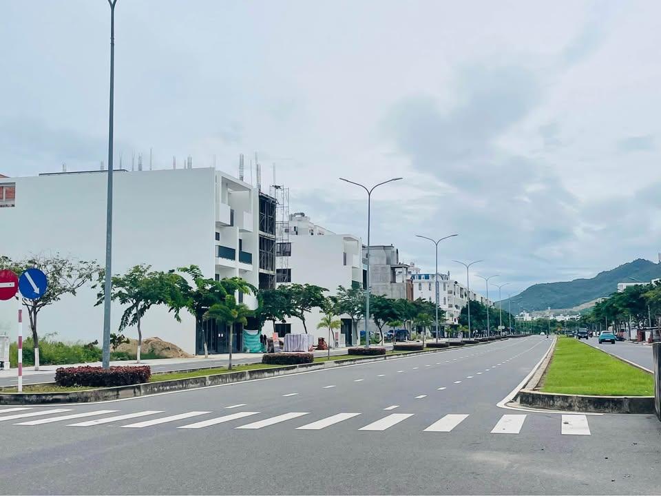 Đất mặt tiền đường Võ Văn Kiệt, Phước Long 100m² giá 9.2 tỷ - Cơ hội đầu tư tuyệt vời!