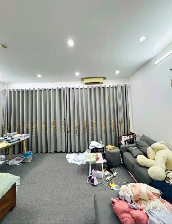 Nhà 3 tầng mặt phố Bình Hàn 62m² giá 5.65 tỷ - Kinh doanh lý tưởng!