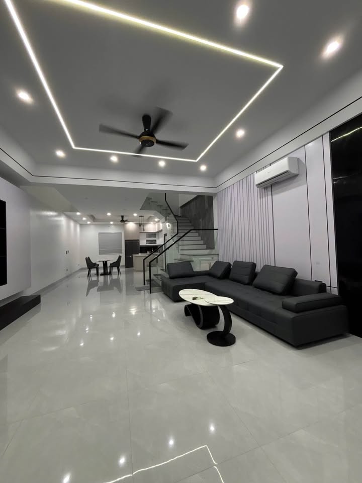 Nhà 3 tầng mới xây tại Ninh Bình, 100m² - Nội thất cao cấp, sẵn sàng vào ở!