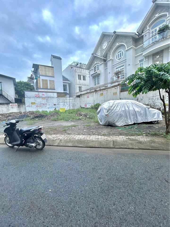 Đất nền Tân Quy Đông Quận 7 300m² giá 10 tỷ - View sông tuyệt đẹp!