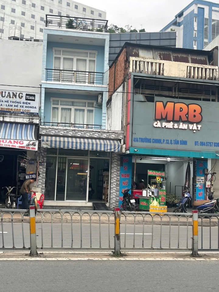 Bán gấp FrontHouse mặt tiền Trường Chinh, Tân Bình 81.7m² - Giá thương lượng tốt!