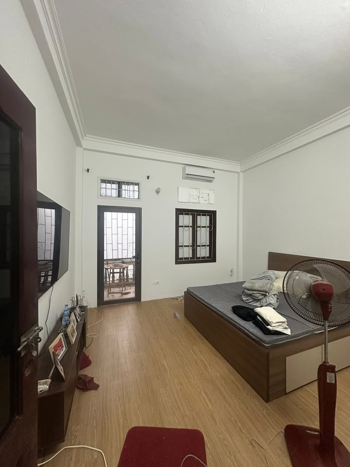 Nhà nguyên căn cho thuê Ngõ 213 Giáp Nhất 45m² - Vị trí thuận lợi, vào ở ngay!