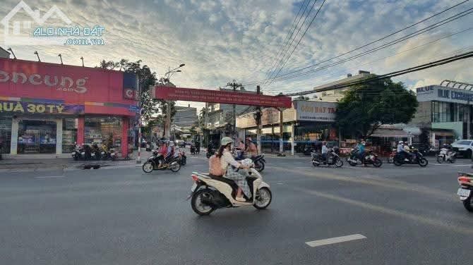 Nhà trọ Dĩ An 150m² giá 6 tỷ - Đầu tư sinh lời ngay hôm nay!