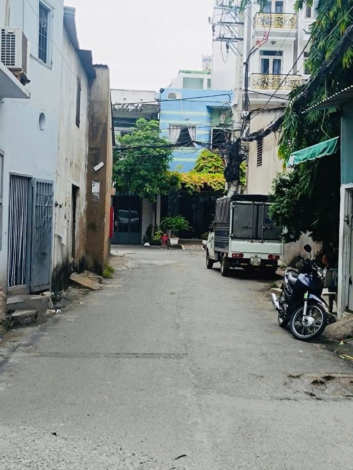 Đất trống Khuông Việt, Bình Tân 96m² giá 8.7 tỷ - Đầu tư sinh lời bền vững!