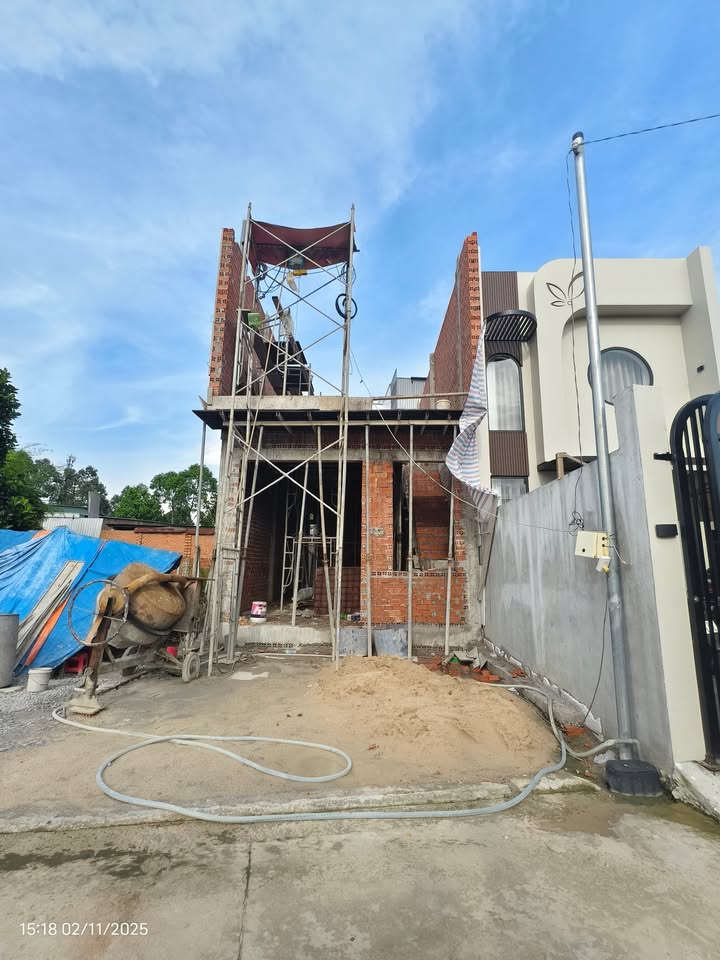 Nhà trệt lầu Tân An Thủ Dầu Một 110m² giá 2.68 tỷ - Thiết kế đẹp như trong hình