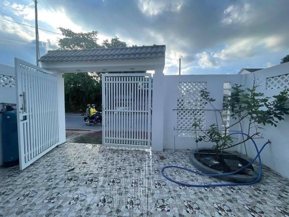 Nhà mặt tiền đường Sơn Thông, Trà Vinh 98m² giá 3.95 tỷ - Cơ hội đầu tư tuyệt vời!