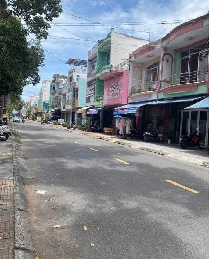 Nhà 1 trệt 1 lầu đường Nguyễn Trãi, Cao Lãnh 72m² giá 4.6 tỷ - Giảm ngay 300 triệu!