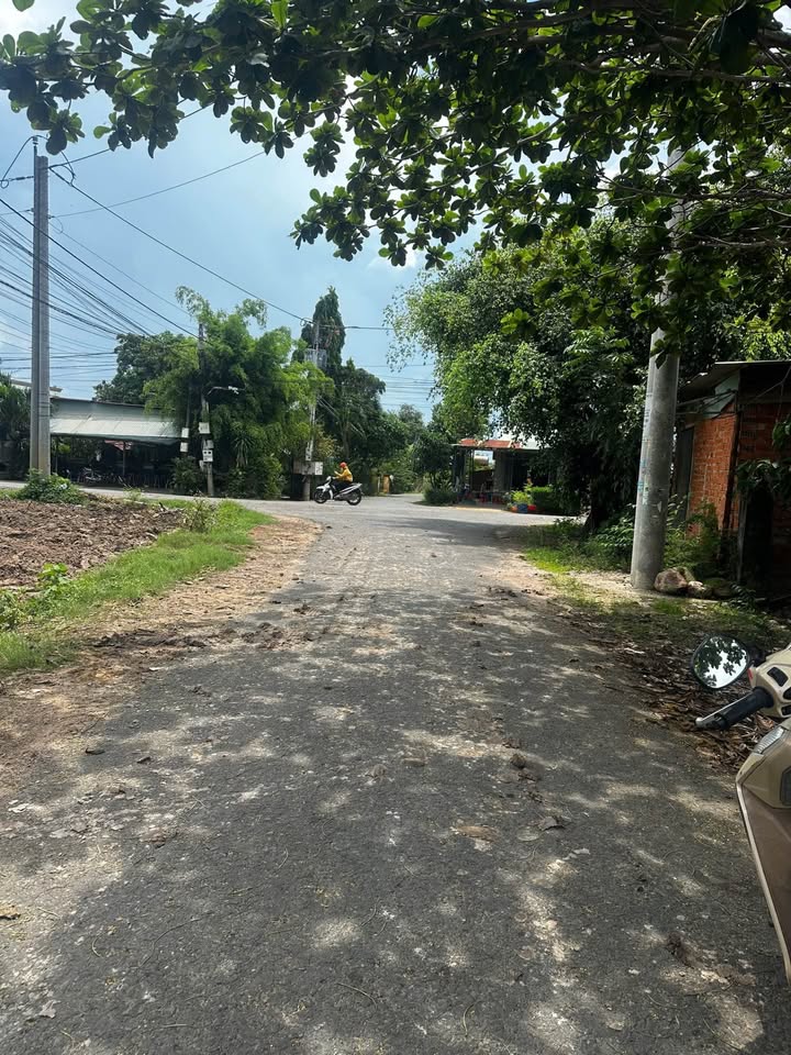 Đất thổ cư Thạnh Tây, Tân Biên 379.5m² giá 1.1 tỷ - Vị trí đẹp, kinh doanh thuận lợi!