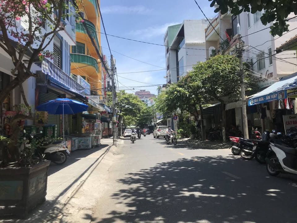 Bán nhà mặt phố Trần Kế Xương, Hải Châu 54,1m² giá 11,9 tỷ - Cơ hội hiếm có!