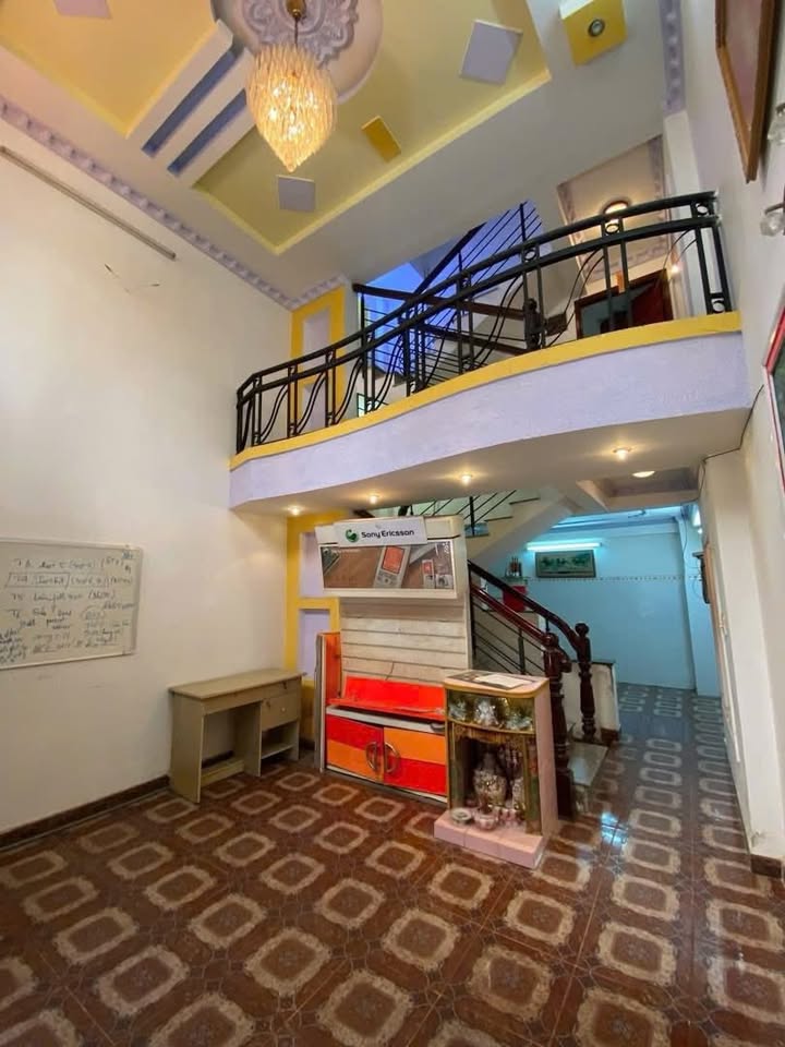 Nhà nguyên căn cho thuê tại Hẻm 571 Phạm Văn Bạch, 48m² - Giá chỉ 8 triệu/tháng!