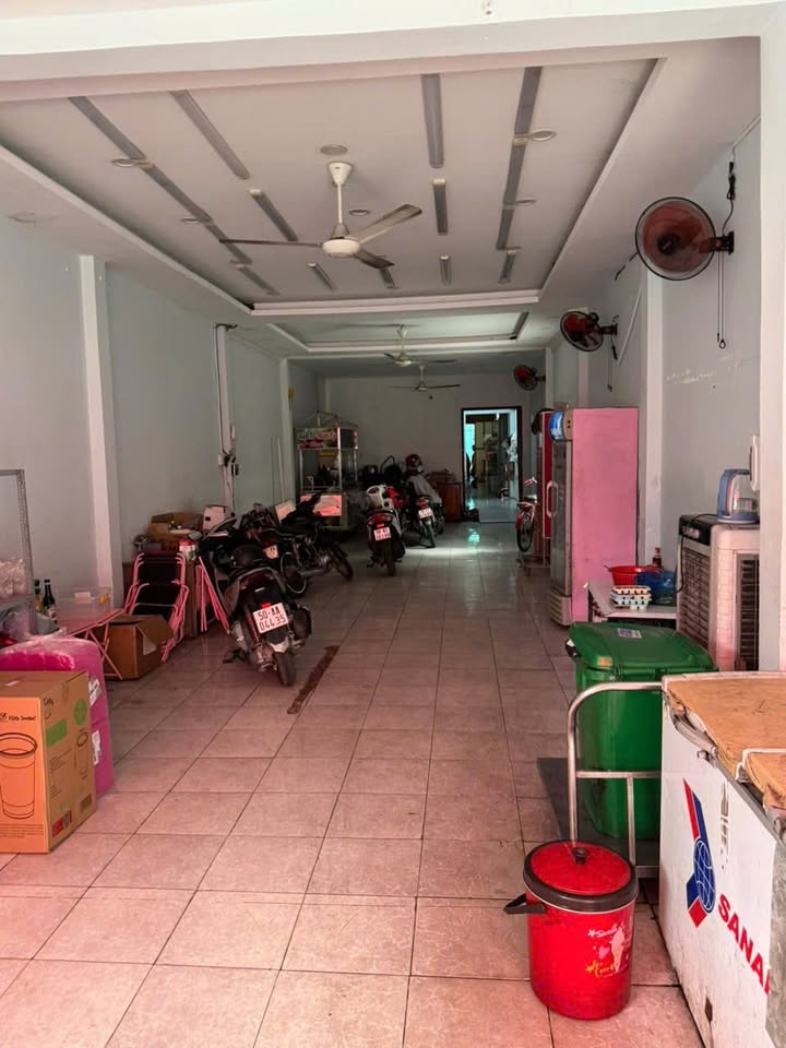 Nhà cấp bốn cho thuê mặt tiền đường Lê Văn Thọ Gò Vấp 180m² giá 25 triệu - Phù hợp kinh doanh!