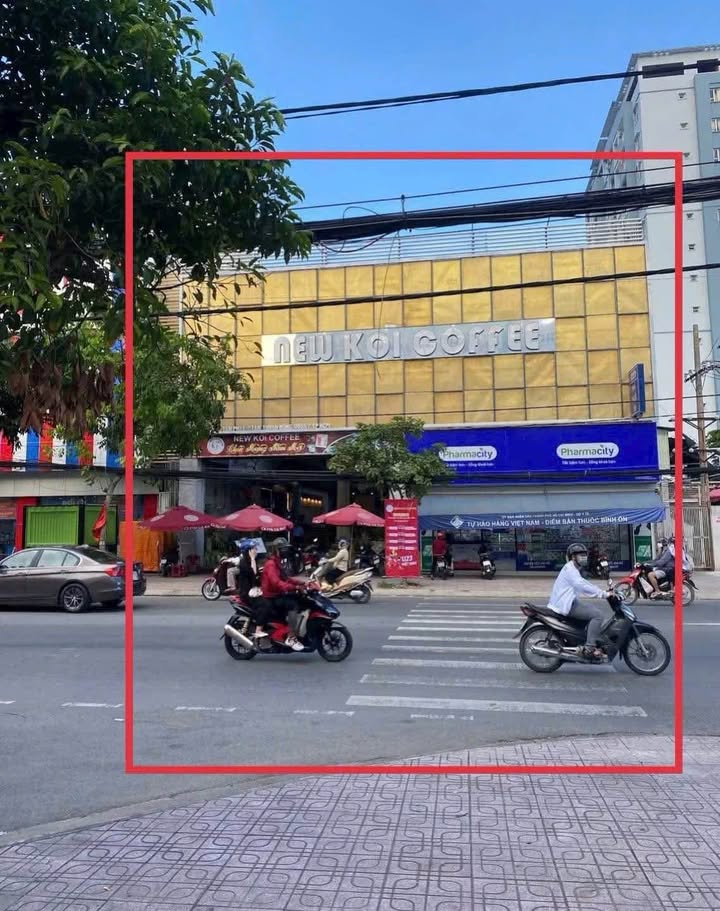 Cho thuê nhà mặt tiền đường Huỳnh Tấn Phát, quận 7, 2000m² - Vị trí đắc địa cho kinh doanh!