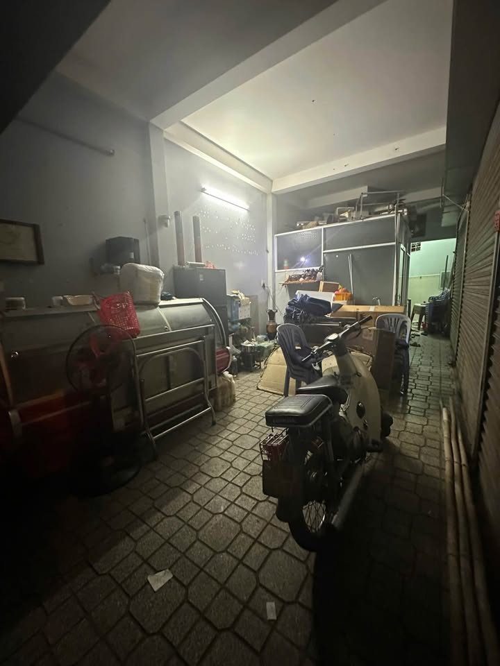 Bán nhà riêng mặt chợ Phương Sài 49m² giá 4.8 tỷ - Kinh doanh sầm uất!