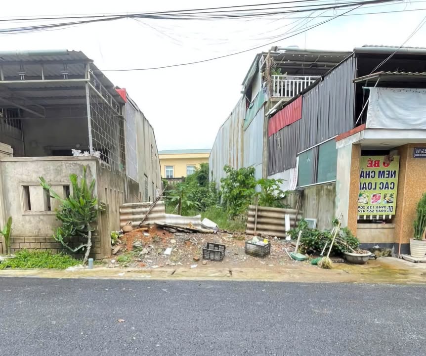 Đất nền đường Nguyễn Chí Thanh, Đông Hà 135m² giá chỉ 1.3 tỷ - Cơ hội đầu tư tuyệt vời!