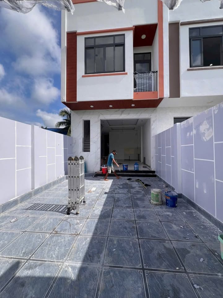 Nhà riêng Mỹ Hưng, Mỹ Phong 100m² giá 2.25 tỷ - Tiện nghi đầy đủ, thương lượng tốt!