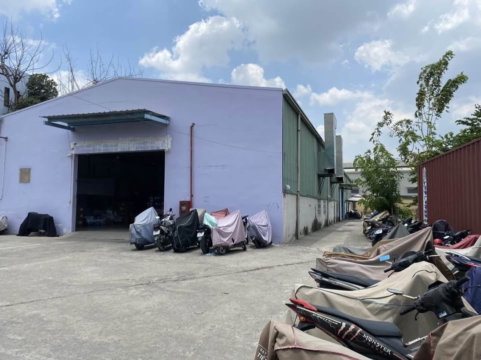 Nhà xưởng mặt tiền Tân Thới Nhất, Quận 12, 3600m² chỉ 120 tỷ - Cơ hội đầu tư hấp dẫn!