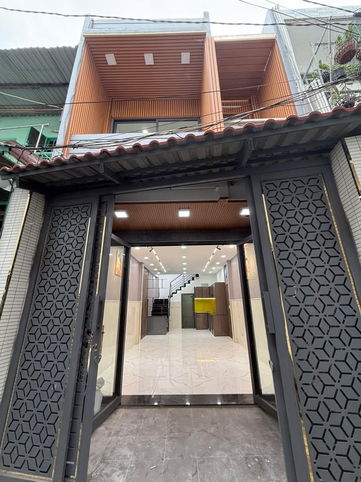 Nhà phố Chánh Hưng, Quận 8, 38m² giá 4.7 tỷ - Pháp lý rõ ràng, tiện nghi đầy đủ!