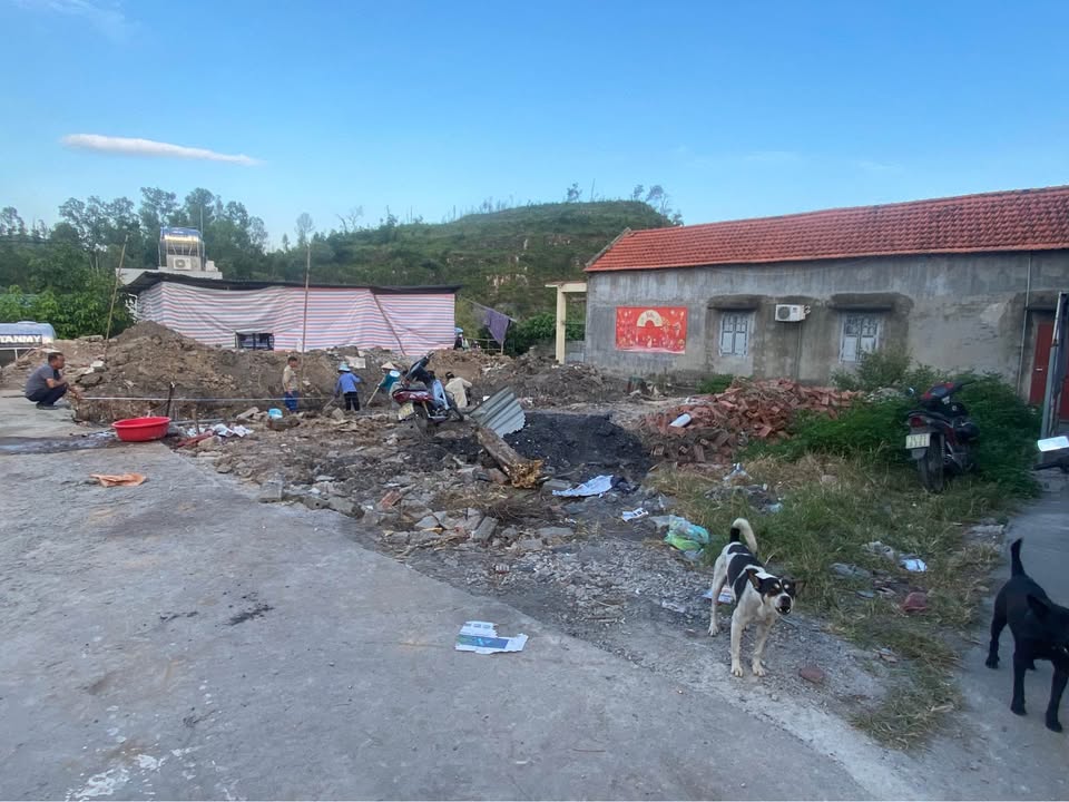 Nhà góc 3 mặt thoáng phường Hà Lầm 65m² giá 1.28 tỷ - Ô tô đỗ cửa ngay!