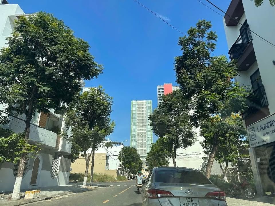 Nhà 3 tầng mặt tiền Nguyễn Đức An, Mỹ Khê, 85.5m² giá chỉ 10.5 tỷ - Cơ hội vàng sát biển!