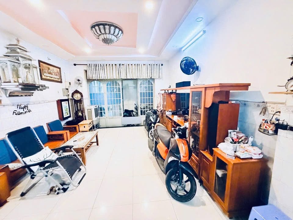 Nhà mặt tiền Đỗ Xuân Hợp, Thủ Đức 100m² giá 20 tỷ - Kinh doanh sầm uất!