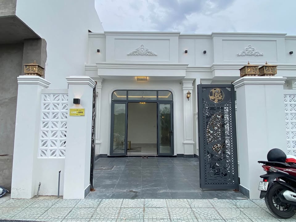 Nhà liền kề Tân cổ điển tại Mỹ Phong, Tiền Giang 125m² giá 1.52 tỷ - Ô tô vào tận nhà!