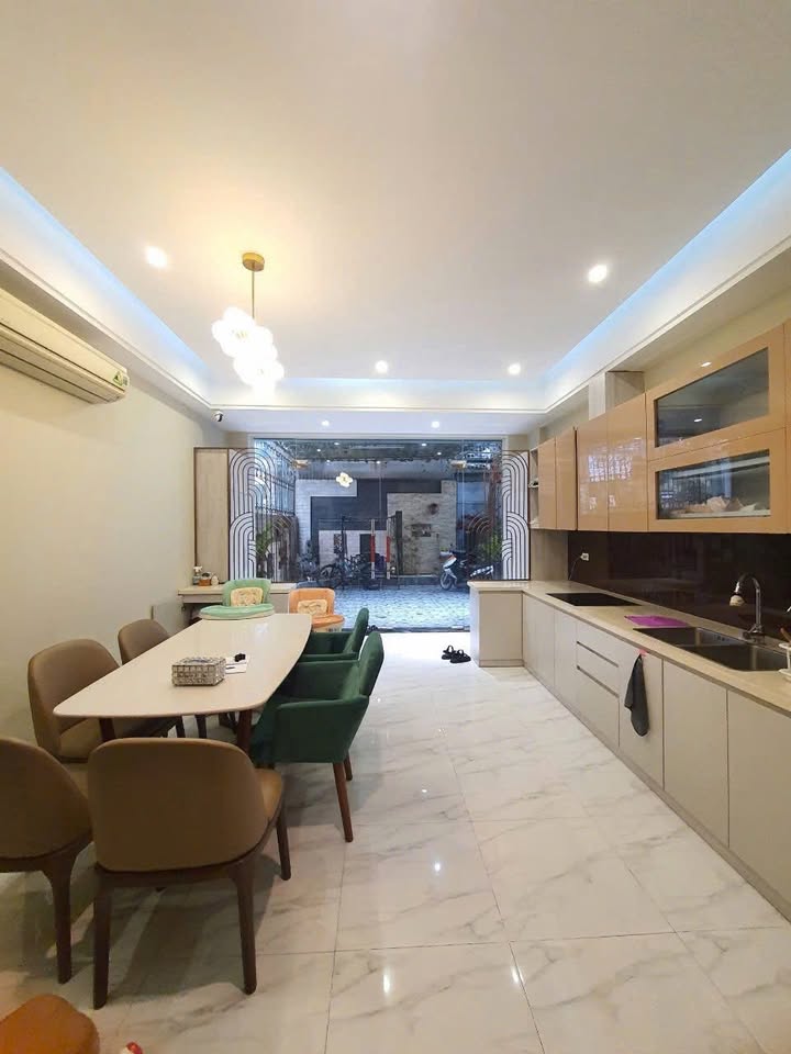 Mặt bằng kinh doanh cho thuê tại Nguyễn Thị Định, Cầu Giấy - Vị trí đắc địa, thích hợp mọi loại hình kinh doanh!