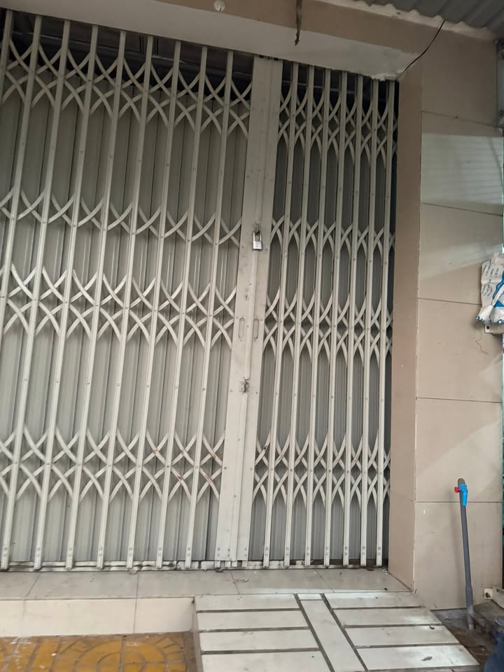 Nhà cho thuê 1 trệt 1 lầu, mặt tiền 30m² tại thị trấn Cái Dầu - Liên hệ ngay!