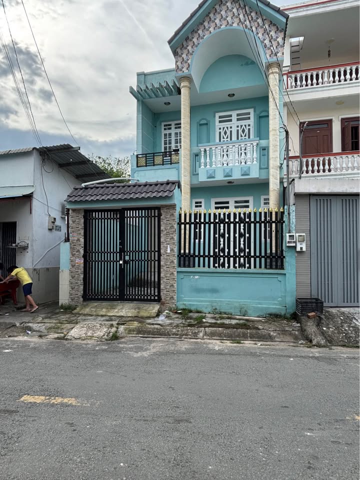 Bán nhà mặt tiền Đặng Thúc Vịnh Hóc Môn 85m² giá 5.3 tỷ - Sổ hồng riêng chính chủ!