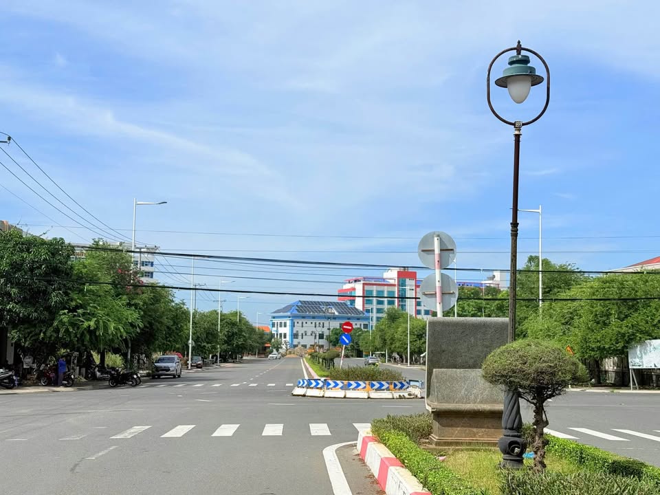 Đất nền trung tâm Long Hải 95.8m² giá 4.99 tỷ - Gần bãi tắm chỉ 200m!