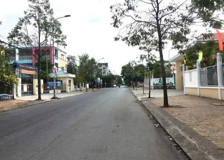 Nhà trệt gác lửng 90m² tại Trần Văn Long, Tân An, Cần Thơ - Kinh doanh thuận lợi!