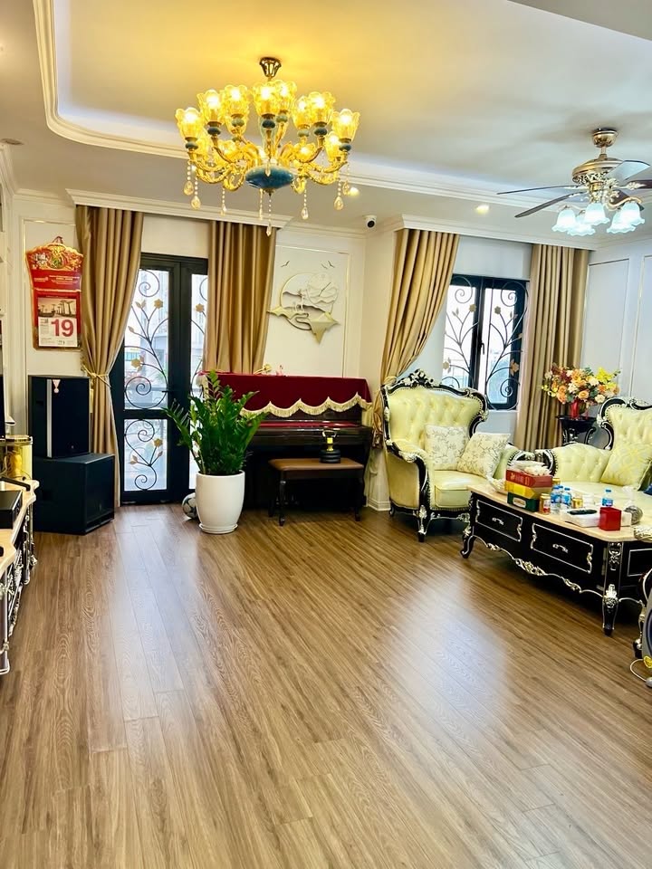 Shophouse Mipec City View Hà Đông 71m² giá 16.8 tỷ - Đầu tư sinh lời bền vững!