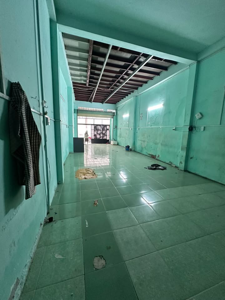 Nhà cho thuê hxh Hồng Lạc, P10, Tân Bình 88m² - Tiện làm kho hoặc cắt may