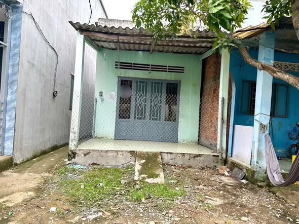 Nhà riêng 100m² tại Tân Bửu, Bến Lức - Giá 890 triệu, Sổ hồng chính chủ!