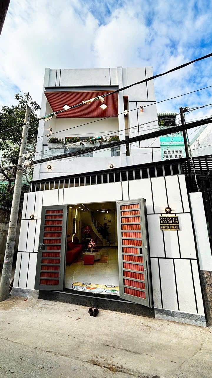 Nhà trệt lầu góc 2 mặt tiền hẻm 233 Nguyễn Văn Cừ, Cái Khế 61m² giá 3.55 tỷ - Kinh doanh thuận lợi!