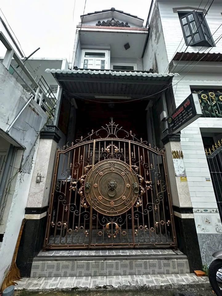 Nhà Trệt Lầu Hẻm 138 Trần Hưng Đạo 49.5m² giá 3.2 tỷ - Vị trí đẹp, sẵn sàng vào ở!