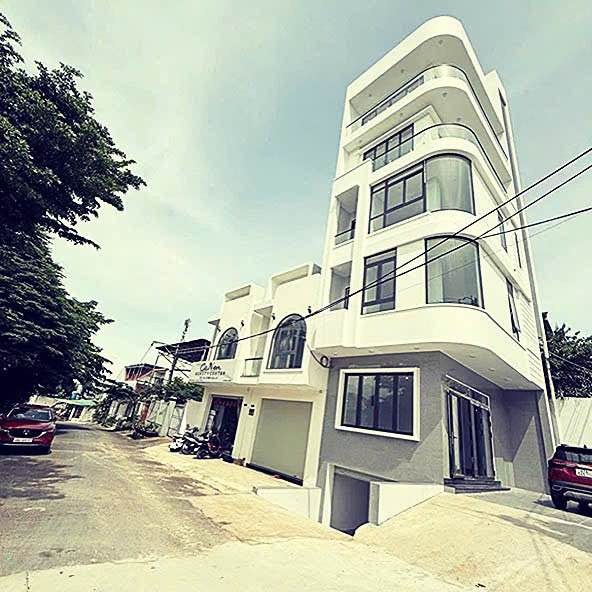 Bán Tòa Nhà 6 Tầng Đường Y Ơn, Buôn Ma Thuột - Giá 5,7 Tỷ - View Toàn Cảnh Công Viên