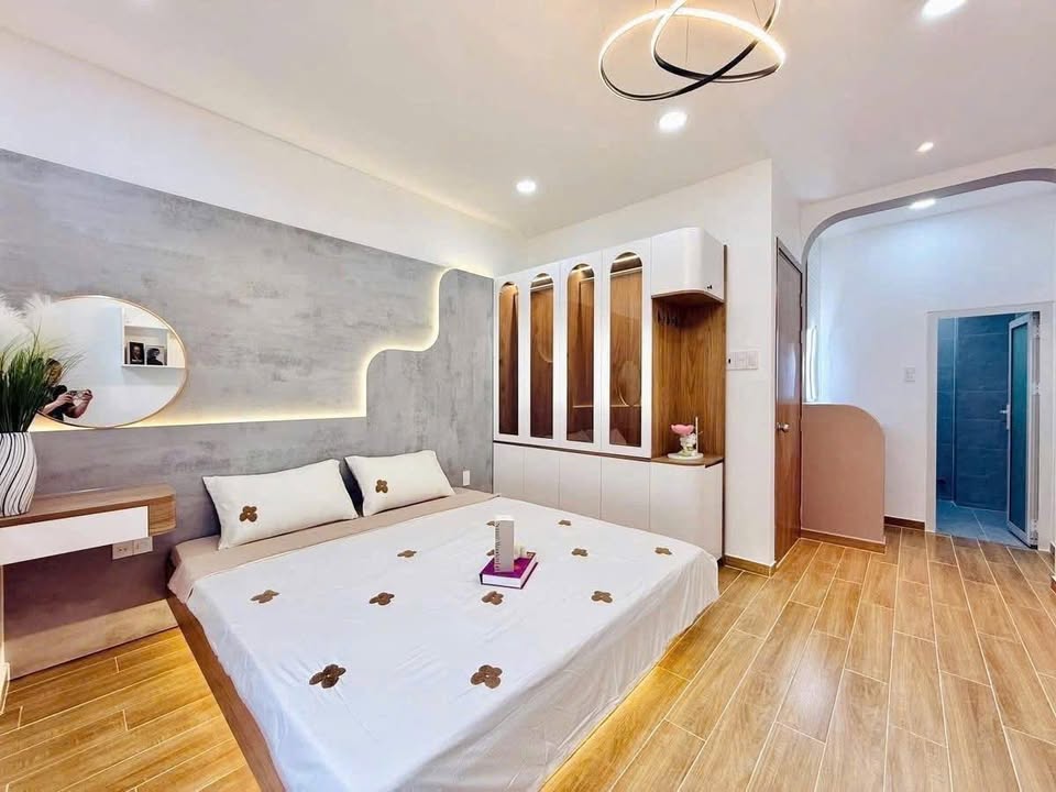 Nhà 5 tầng Dương Nội 33m² giá 5 tỷ - Ô tô vào tận nhà, gần AEON Mall!