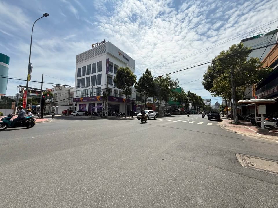 Bán gấp nhà mặt tiền đường Bùi Viện, Phan Thiết 79m² - Sổ đỏ chính chủ!