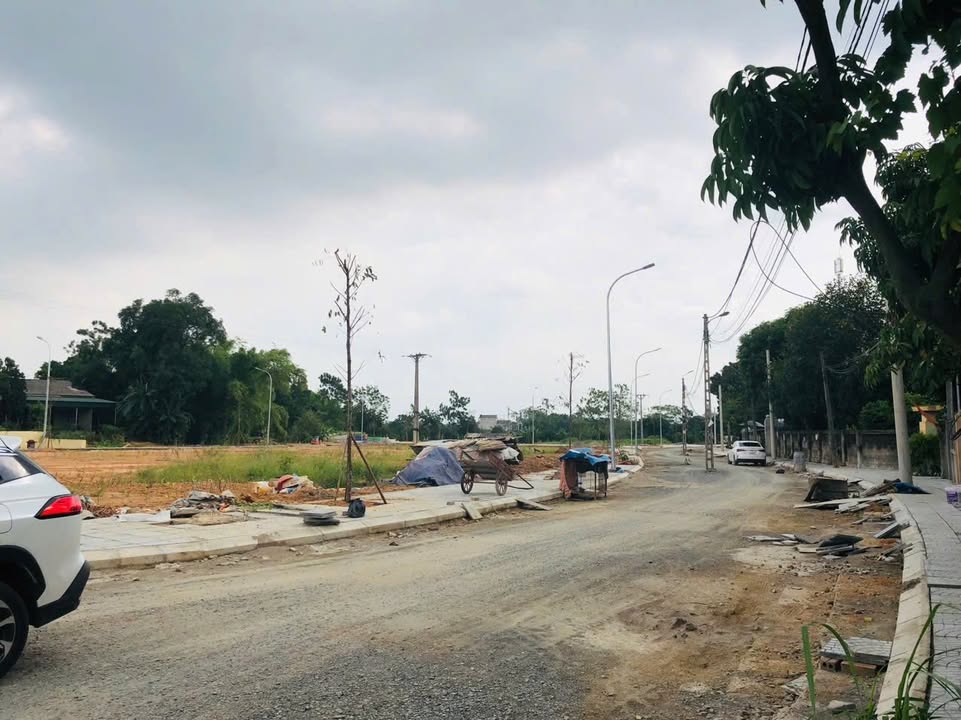 Đất nền Trưng Vương, Việt Trì 100m² giá 4 tỷ - Khu đông dân cư, giao thông thuận lợi!