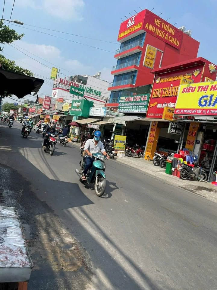 Đất Mặt Tiền Trung Mỹ Tây 350m² giá 26.5 tỷ - Kinh doanh thuận lợi!